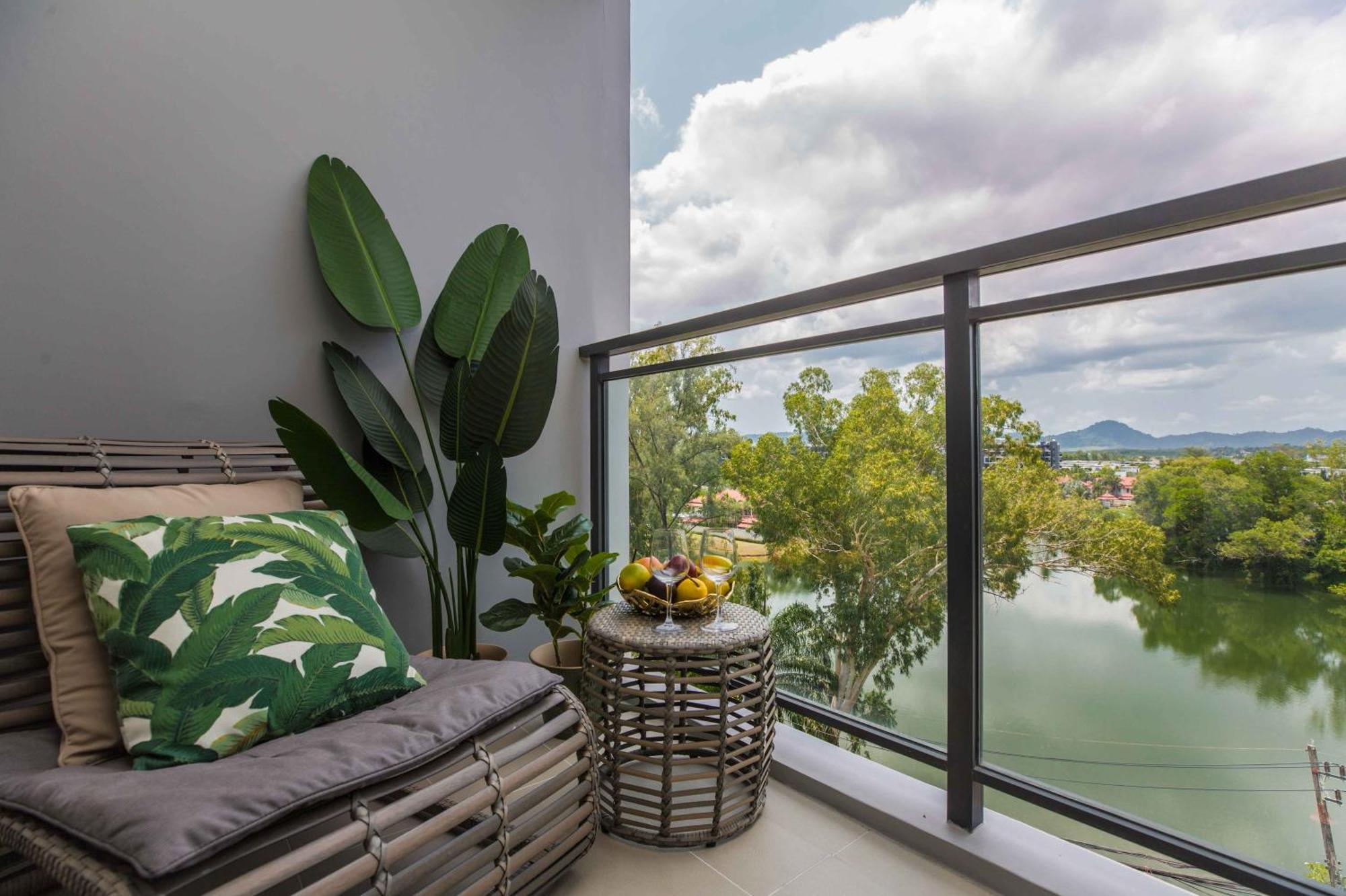 Cassia 2 Bedroom Lake&Road View Apt By Nla หาดบางเทา ภายนอก รูปภาพ