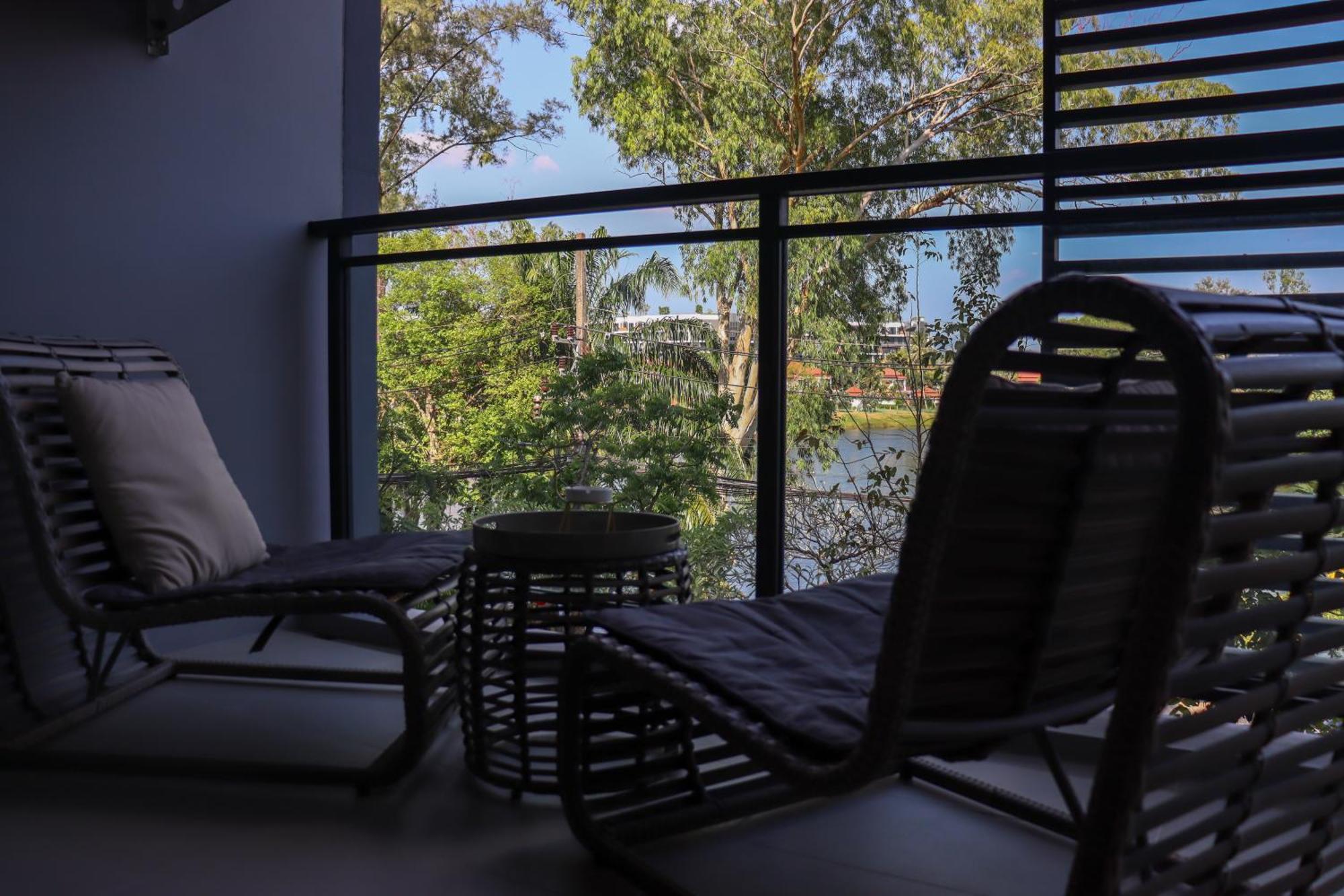 Cassia 2 Bedroom Lake&Road View Apt By Nla หาดบางเทา ห้อง รูปภาพ