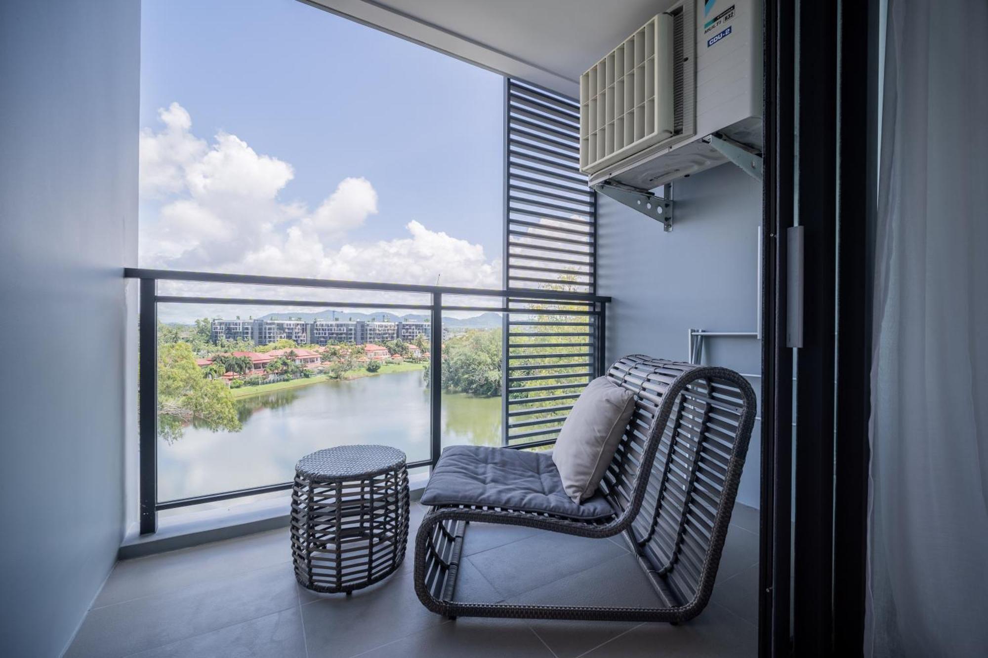 Cassia 2 Bedroom Lake&Road View Apt By Nla หาดบางเทา ภายนอก รูปภาพ